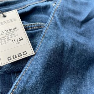 Judy Blue Skinny Jeans style 8390